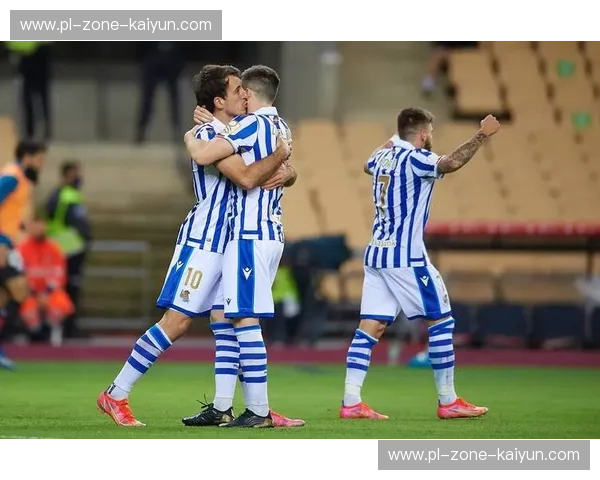 南澳明珠与昆州阳光：阿德莱德与布里斯班，你的下一站是哪里？